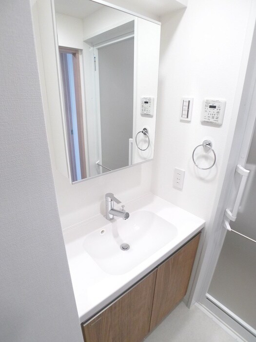 物件内観写真10　(洗面)