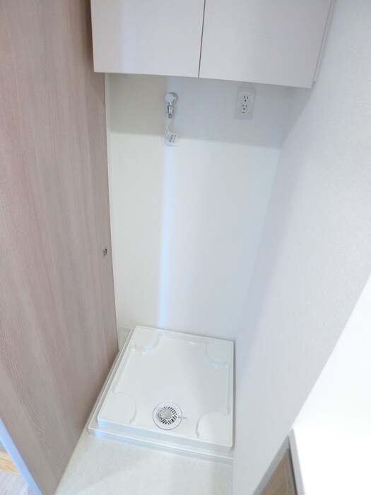 物件内観写真12　(洗濯機置場)