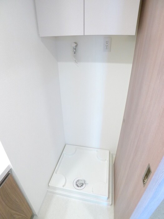 物件内観写真12　(洗濯機置場)