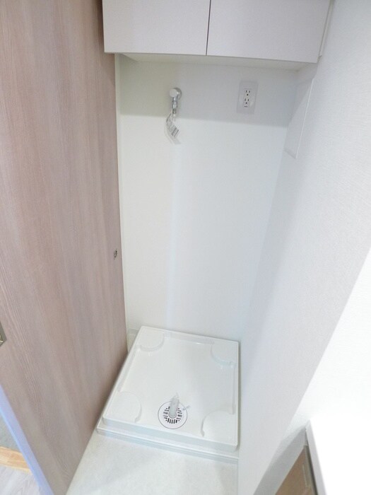 物件内観写真12　(洗濯機置場)