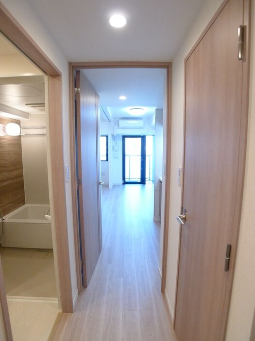 物件内観写真16　(廊下)