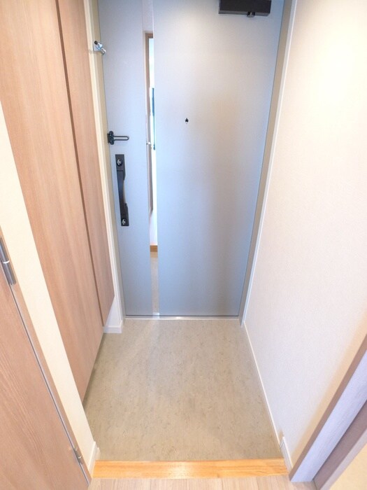 物件内観写真17　(玄関)