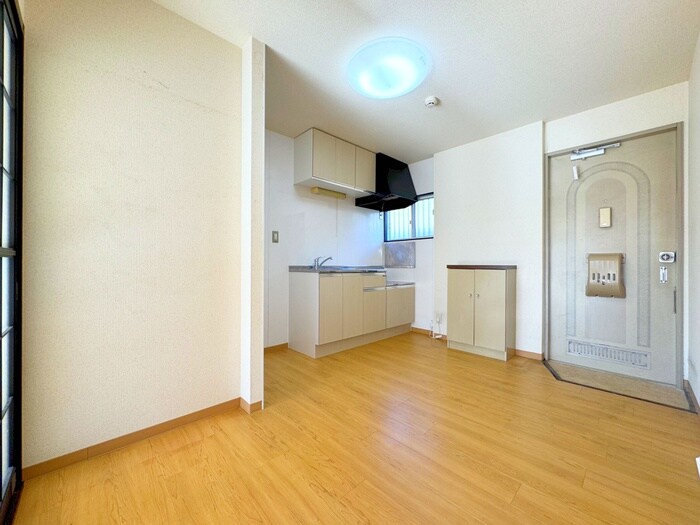 物件内観写真10　(玄関)