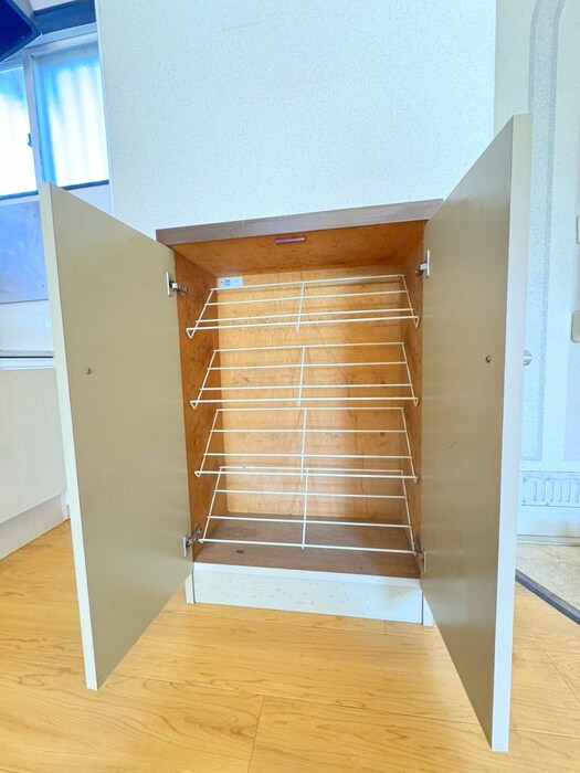 物件内観写真13　(靴箱)