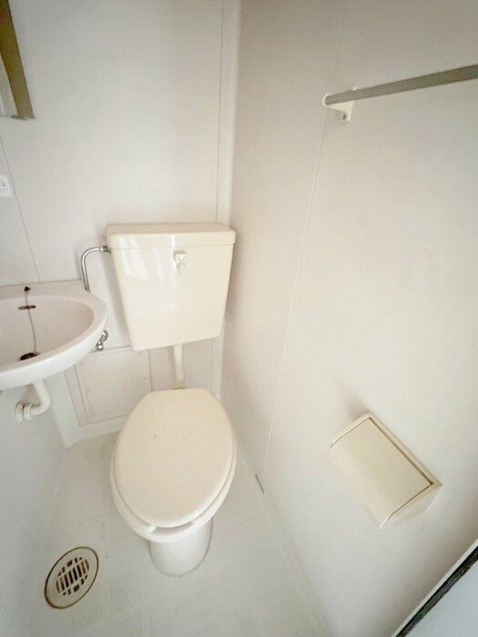 物件内観写真13　(トイレ)