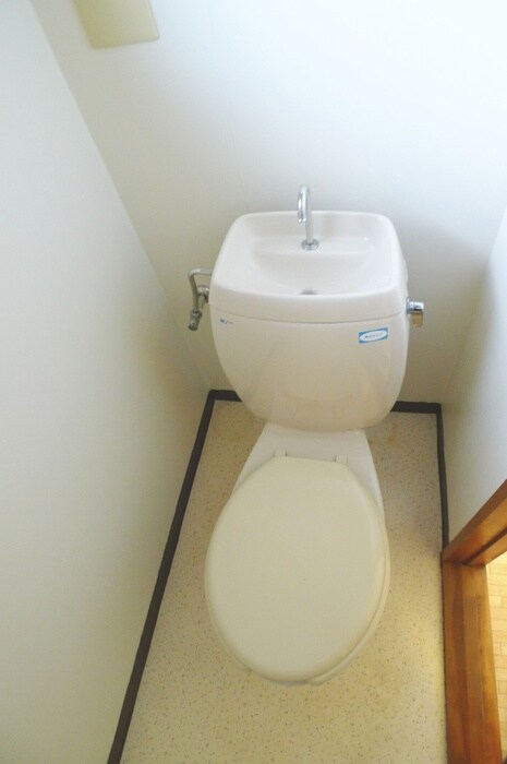 物件内観写真9　(トイレ)