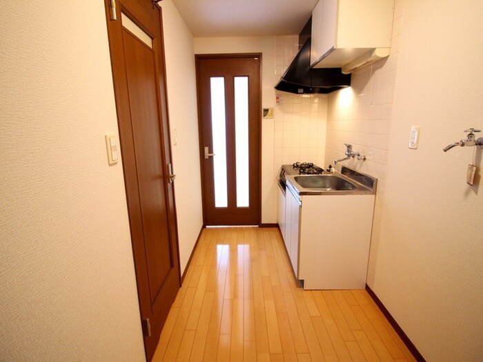 物件内観写真14　(廊下)