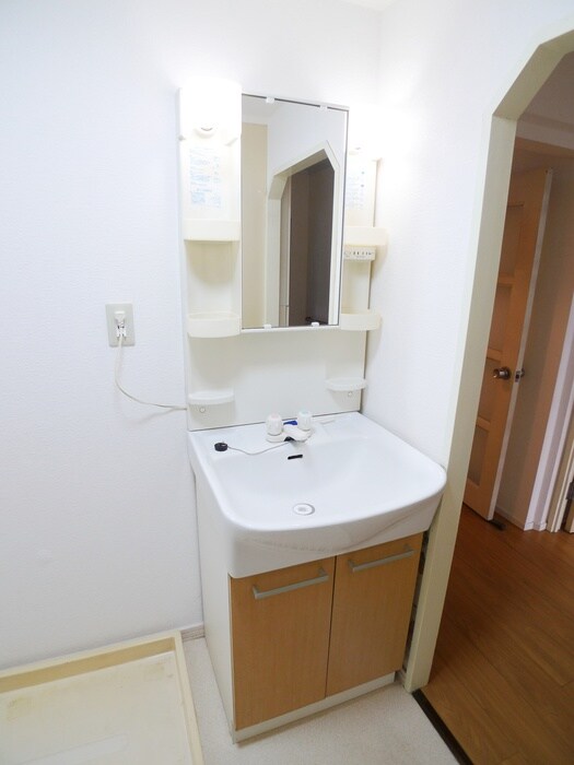 物件内観写真9　(洗面)