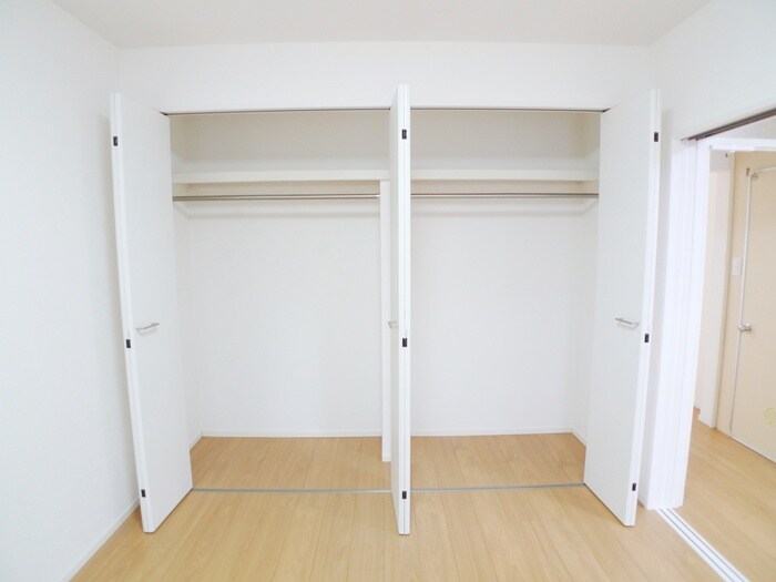物件内観写真13　(収納)