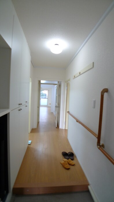 物件内観写真14　(玄関)