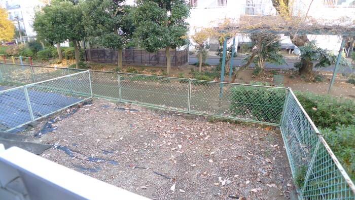 物件内観写真16　(室内からの展望)