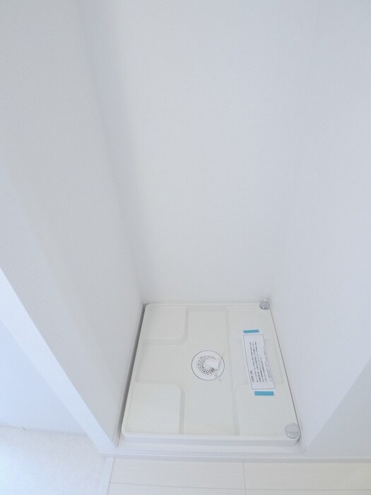 物件内観写真18　(洗濯機置場)