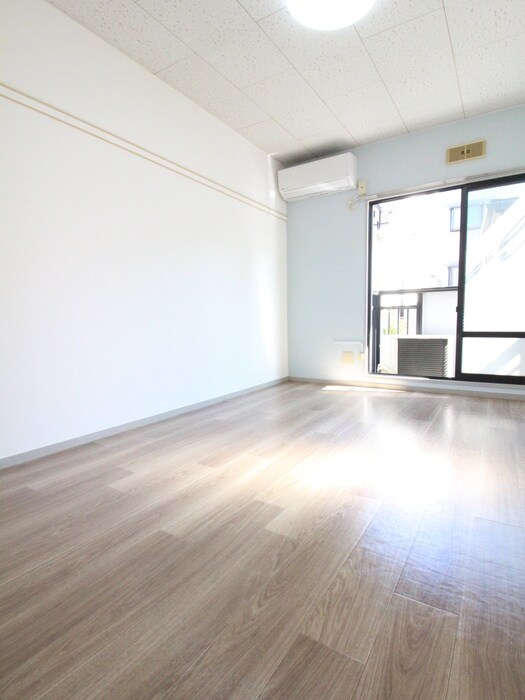 物件内観写真11　(居室)