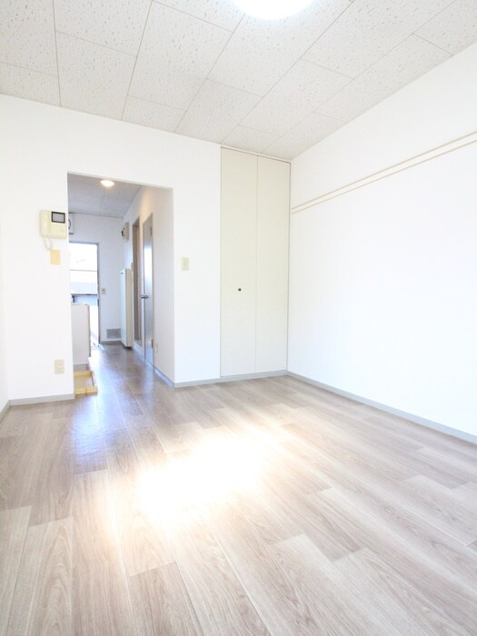 物件内観写真13　(居室)