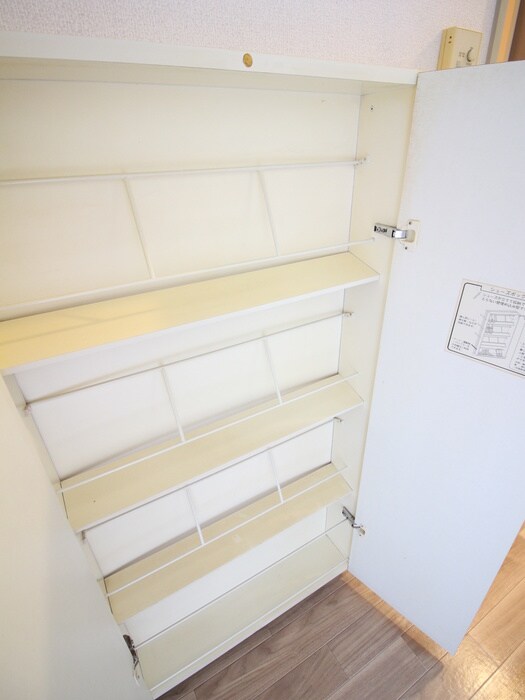 物件内観写真20　(靴箱)