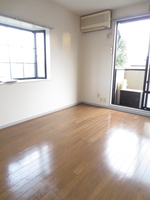 物件内観写真10　(居室)