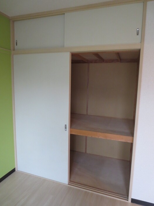 物件内観写真12　(収納)