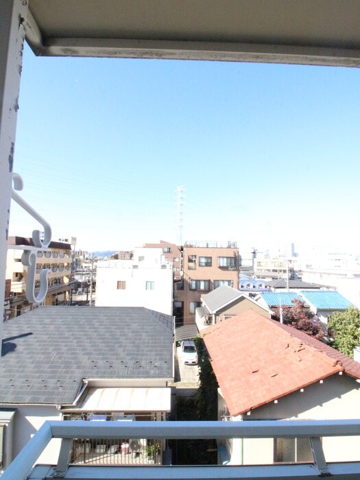 物件内観写真18　(室内からの展望)