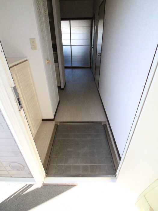 物件内観写真22　(玄関)