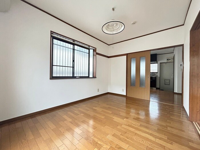 物件内観写真8　(居室)