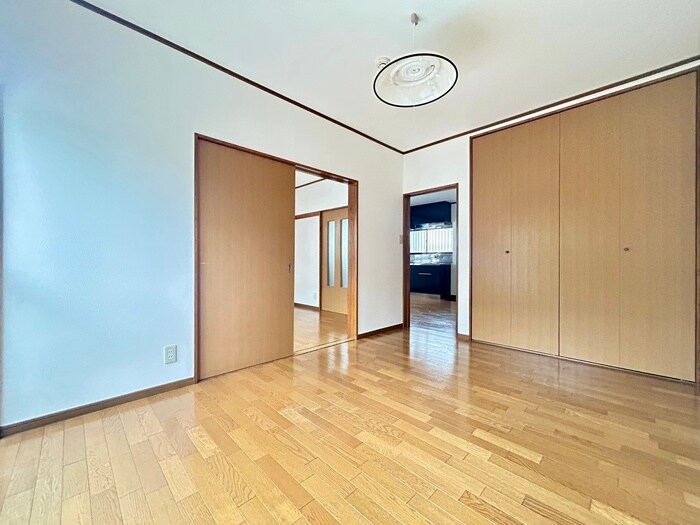 物件内観写真10　(居室)