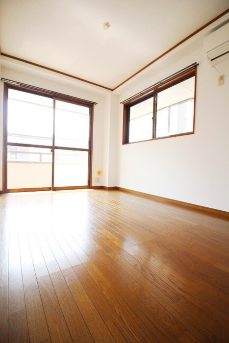 物件内観写真9　(居室)