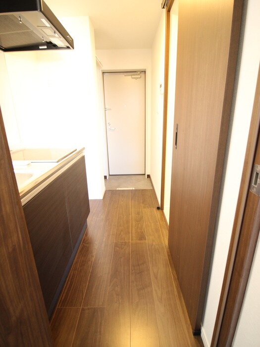 物件内観写真11　(廊下)