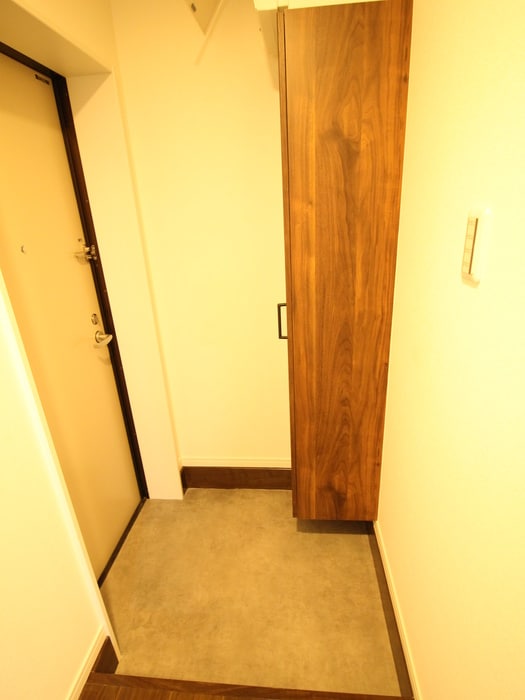 物件内観写真12　(玄関)