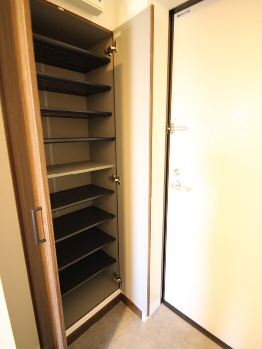 物件内観写真13　(靴箱)