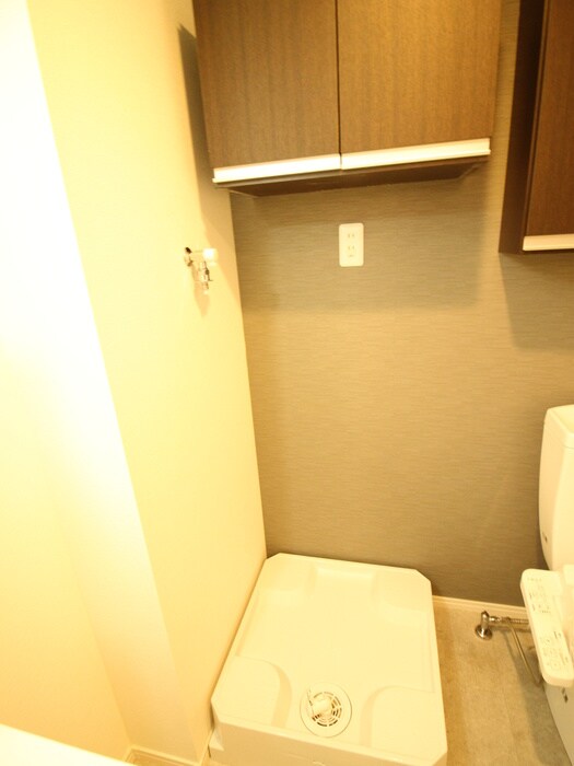 物件内観写真17　(洗濯機置場)