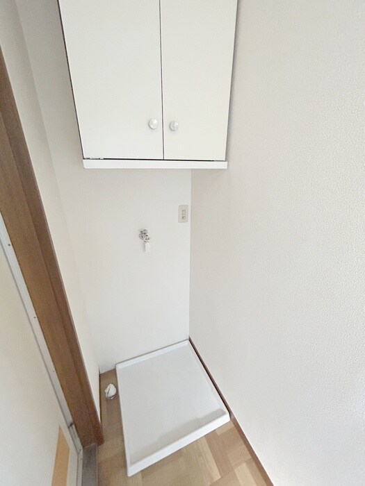 物件内観写真15　(洗濯機置場)