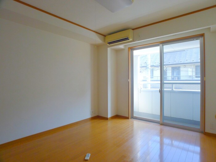 物件内観写真11　(居室)