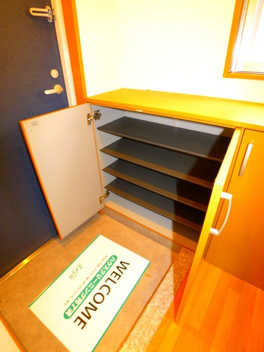 物件内観写真15　(靴箱)