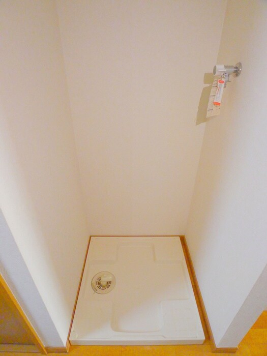 物件内観写真17　(洗濯機置場)