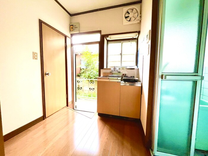 物件内観写真8　(廊下)