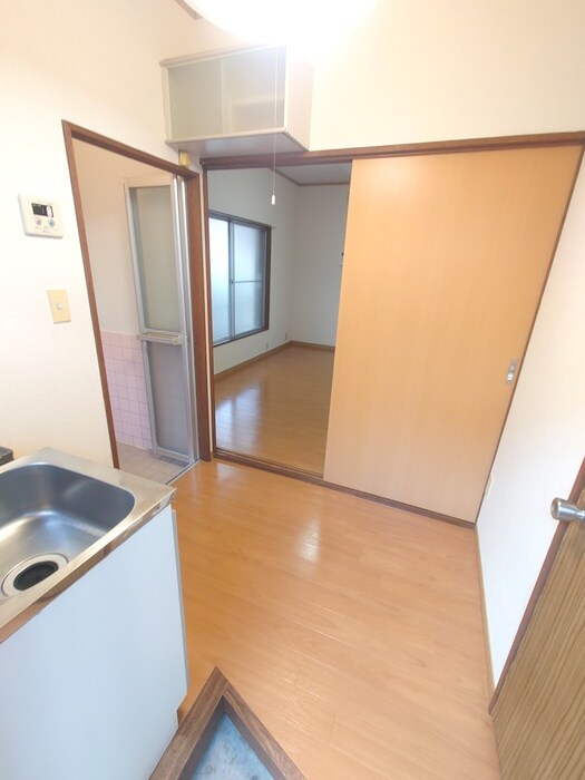 物件内観写真12　(廊下)