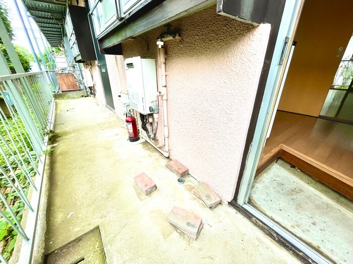 物件内観写真15　(洗濯機置場)