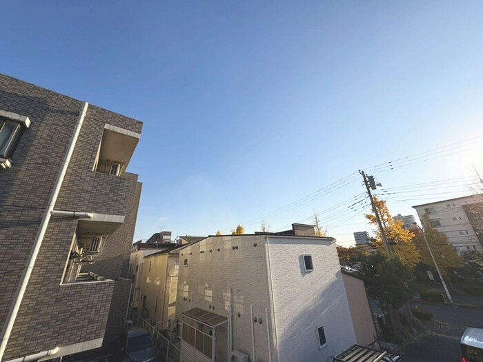 物件内観写真20　(室内からの展望)