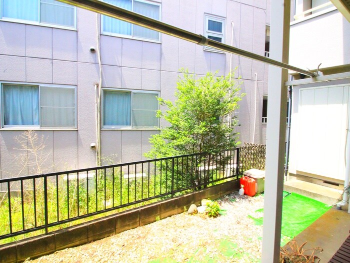 物件内観写真15　(室内からの展望)