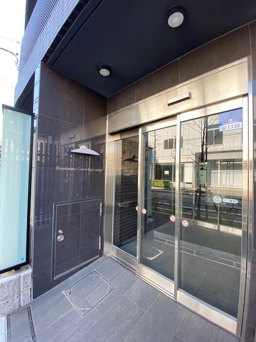 物件外観写真4　(エントランス部分)