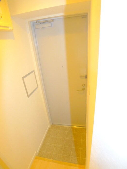 物件内観写真16　(玄関)