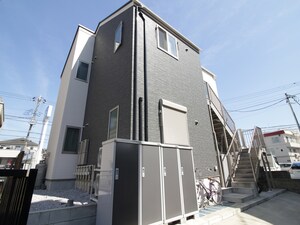 ルーム鴨居外観写真