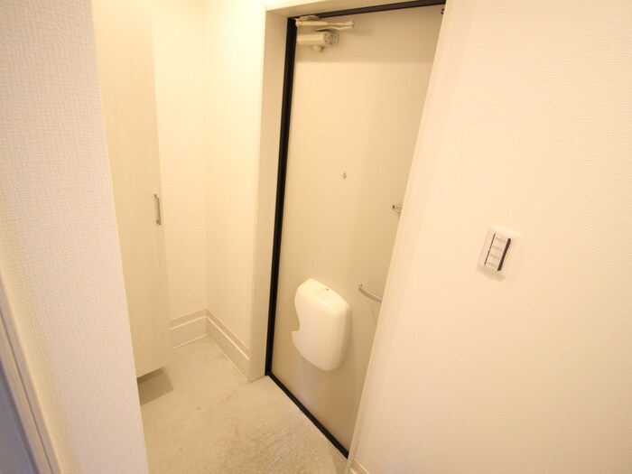 物件内観写真15　(玄関)