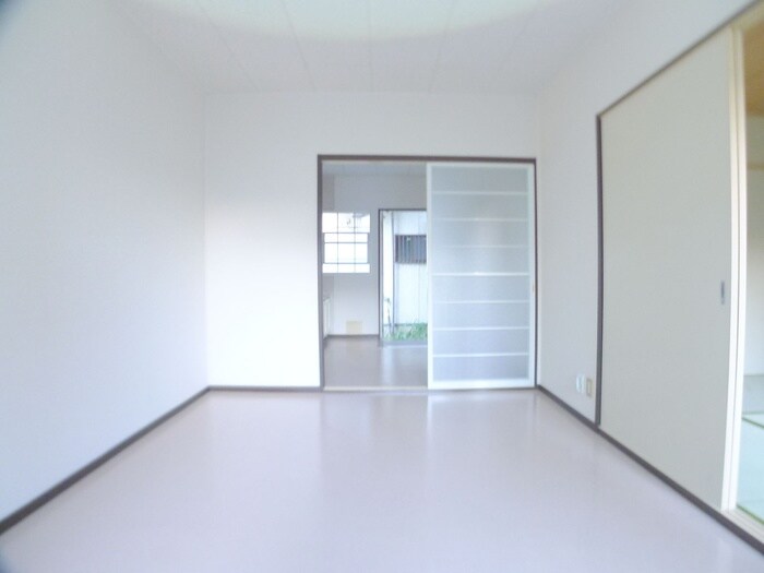 物件内観写真4　(居室)