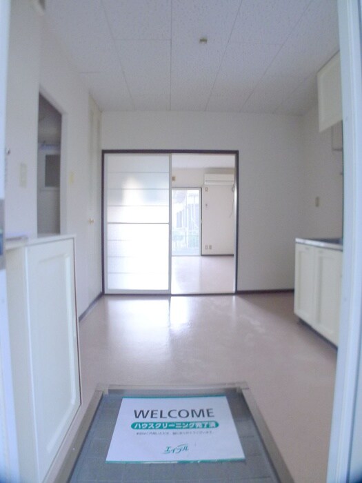 物件内観写真9　(玄関)