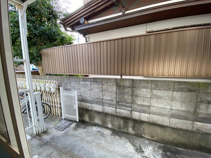 物件内観写真17　(室内からの展望)