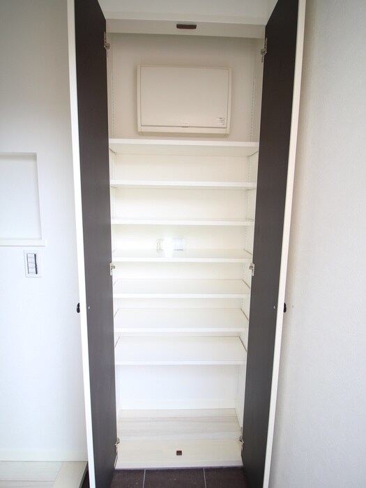 物件内観写真13　(靴箱)