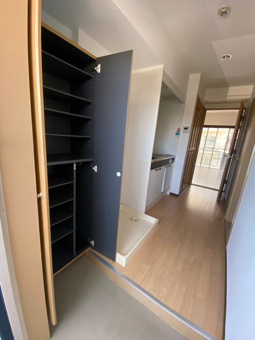 物件内観写真12　(靴箱)