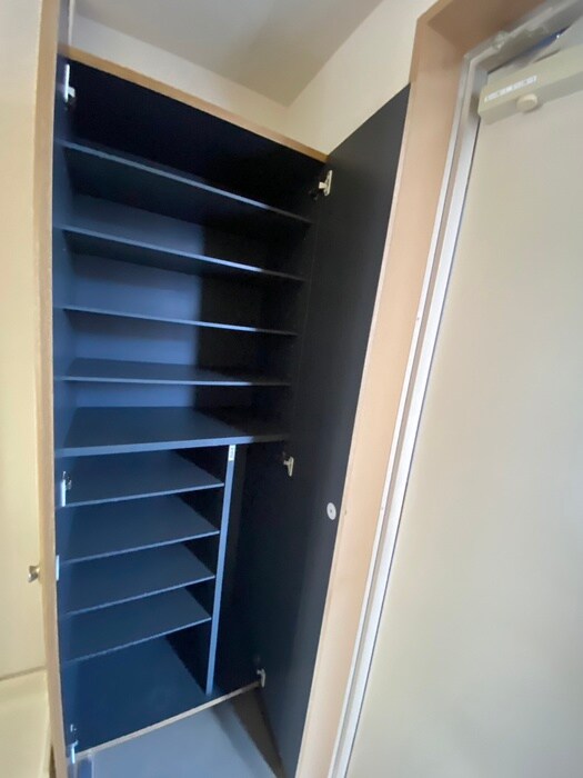 物件内観写真13　(靴箱)