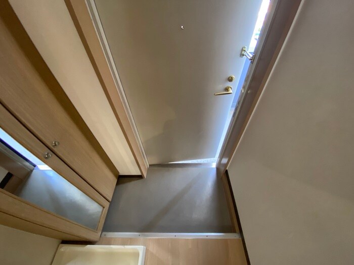 物件内観写真17　(玄関)